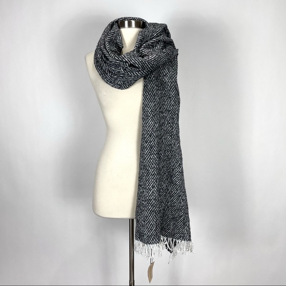 Amicale Cashmere wool blend scarf Herringbone - Picture 1 of 4